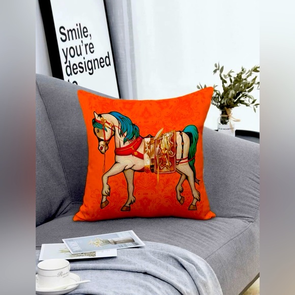 💐🔵Set of 2 - Horse Print Cushion Covers Without Filler - Picture 2 of 8